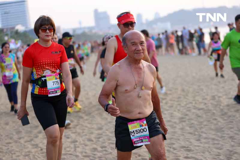 ทะเลลุกเป็นไฟ นักวิ่งกว่า 5,000 คน วิ่งบิกินี่ริมหาดพัทยา ทะเลลุกเป็นไฟ นักวิ่งกว่า 5,000 คน วิ่งบิกินี่ริมหาดพัทยา