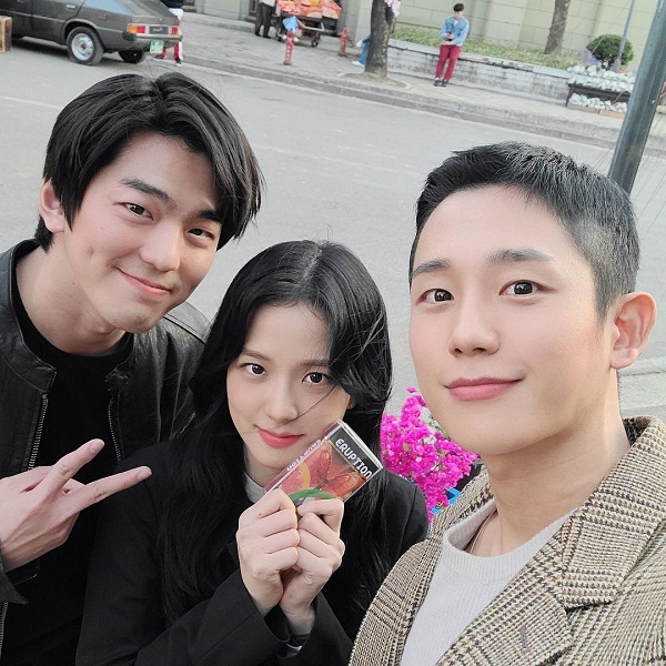แม่ๆ ไทยกรี๊ดรับ “คิมมินกยู” ลัดฟ้าเยือนไทยจัดแฟนมีตสุดสัปดาห์นี้ (มีคลิป)   