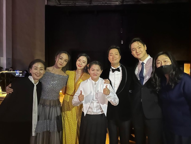 คนดูเป็นล้าน! คลิปไวรัล โกคยองพโย ไปงานประกาศรางวัลแต่เหมือนไปคอนเสิร์ต คนดูเป็นล้าน! คลิปไวรัล โกคยองพโย ไปงานประกาศรางวัลแต่เหมือนไปคอนเสิร์ต