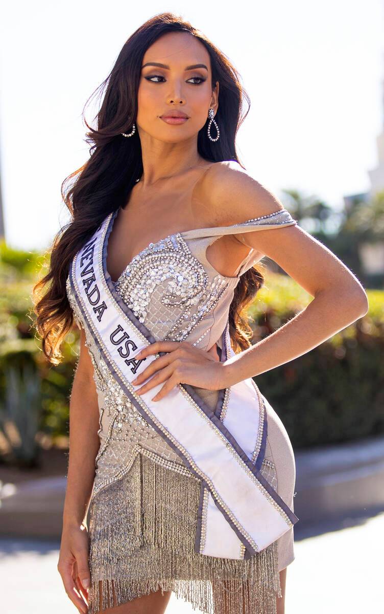 แอล สมิธ สาวงามตัวแทนจากรัฐ เคนทักกี คว้ามงกุฎ Miss USA ปี 2021 แอล สมิธ สาวงามตัวแทนจากรัฐ เคนทักกี คว้ามงกุฎ Miss USA ปี 2021