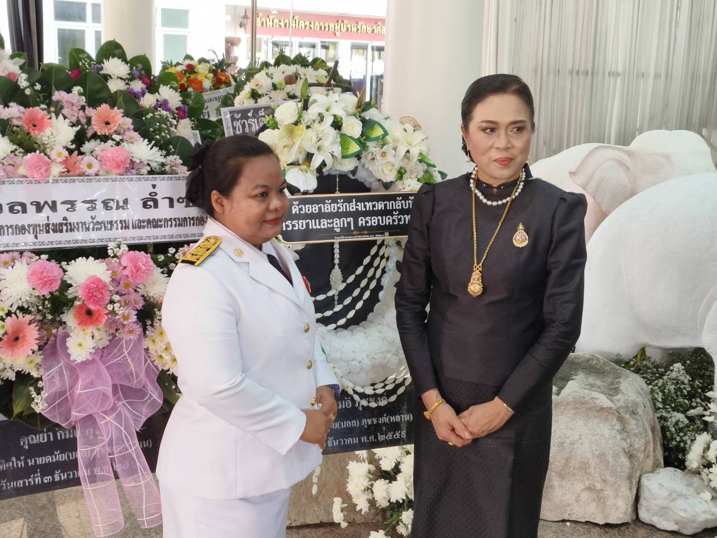 ครูปุ้ม ศศิวิมล หลั่งน้ำตาเผยถึงการสูญเสียคู่ชีวิต ครูชลธี ธารทอง ยอมให้อภัยเรื่องในอดีตหมดแล้ว 