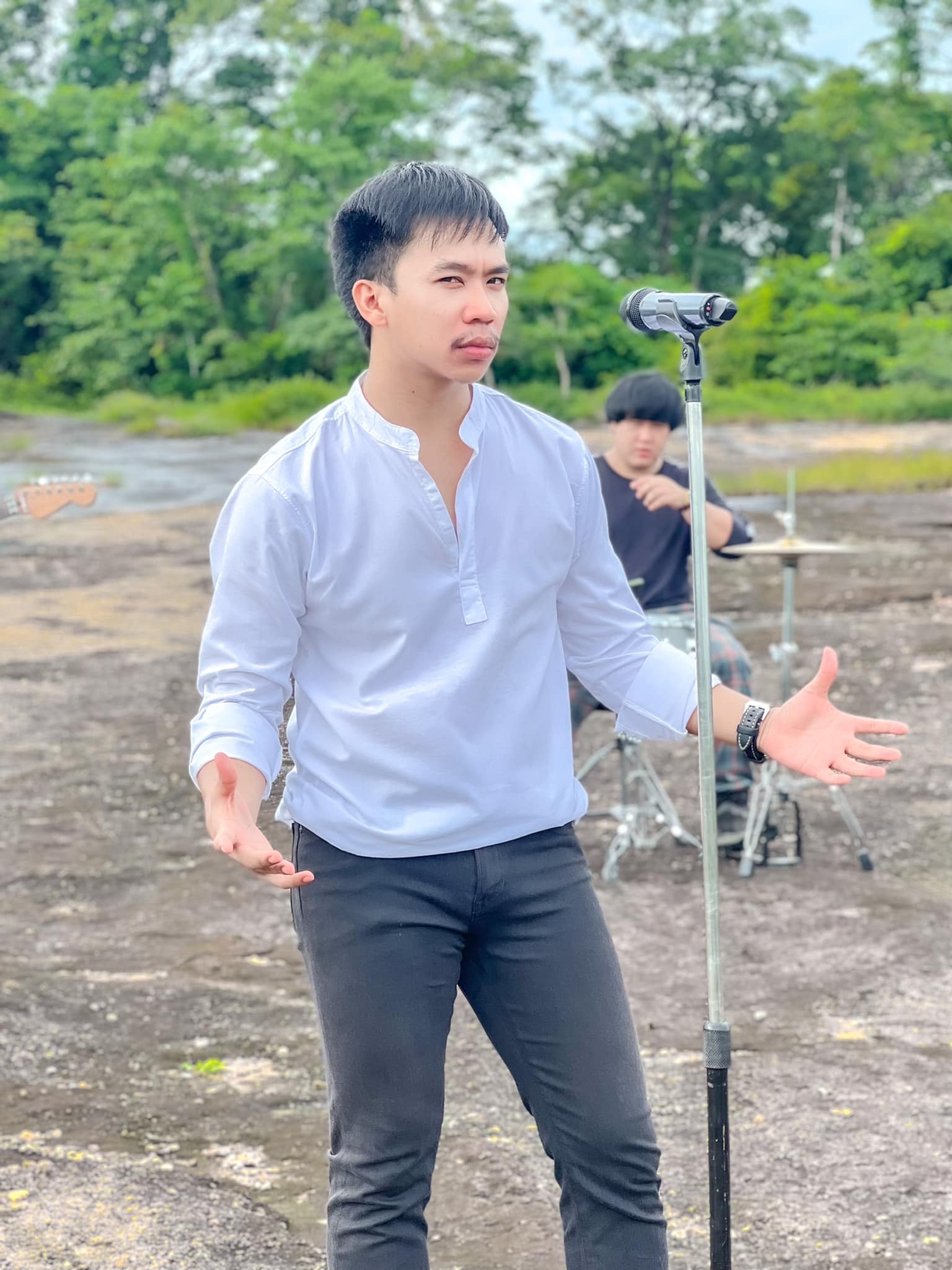 เนม สุรพงศ์ นักร้องลูกทุ่งดัง ประสบอุบัติเหตุ โชคดีที่ปลอดภัย! เนม สุรพงศ์ นักร้องลูกทุ่งดัง ประสบอุบัติเหตุ โชคดีที่ปลอดภัย!