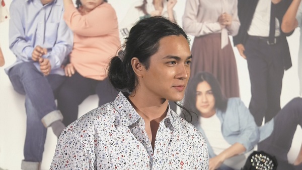 “แน็ก ชาลี” ประกาศพักงานแสดง ขอลุยงานรีวิวแบบเต็มตัว (มีคลิป)