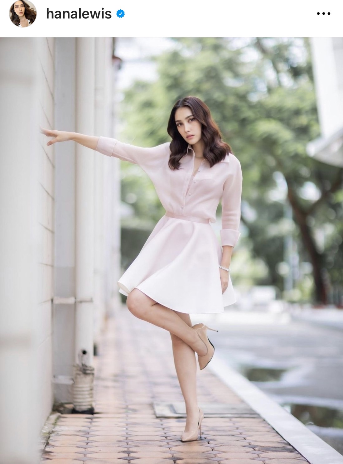 ฮาน่า ลีวิส ทำแฟนคลับเป็นห่วง หลังมีอาการกระจกตาถลอก เยื้อตาอักเสบ ฮาน่า ลีวิส ทำแฟนคลับเป็นห่วง หลังมีอาการกระจกตาถลอก เยื้อตาอักเสบ