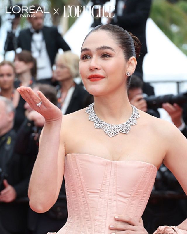 'ชมพู่ อารยา - ฟ่านปิงปิง'!! นำโผ Best Dress เมืองคานส์วันแรกของ Vogue Singapore 'ชมพู่ อารยา - ฟ่านปิงปิง'!! นำโผ Best Dress เมืองคานส์วันแรกของ Vogue Singapore
