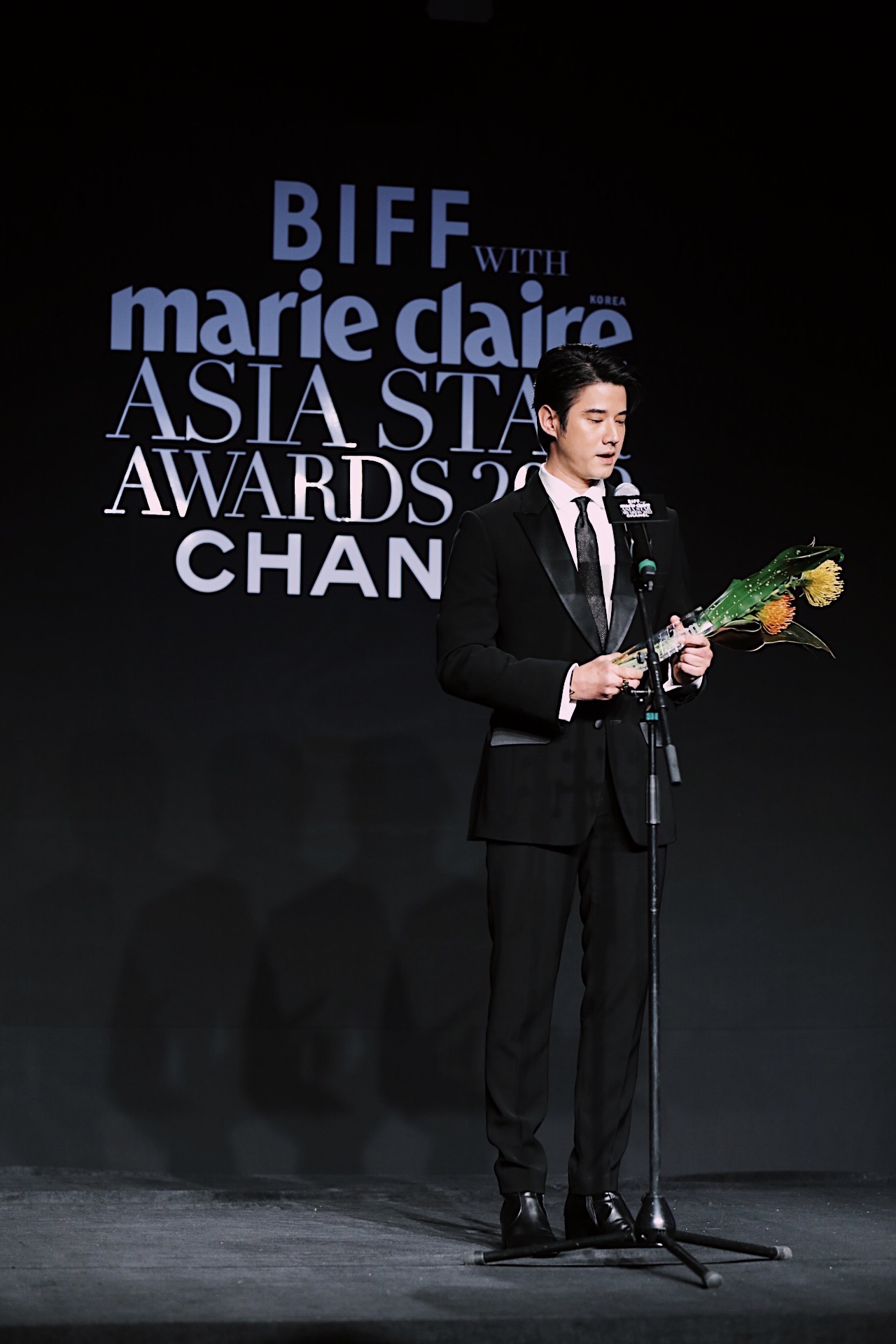 มาริโอ้ เมาเร่อ คว้ารางวัล Face of Asia ในงาน BIFF With Marie Claire Asia Star Awards 2022