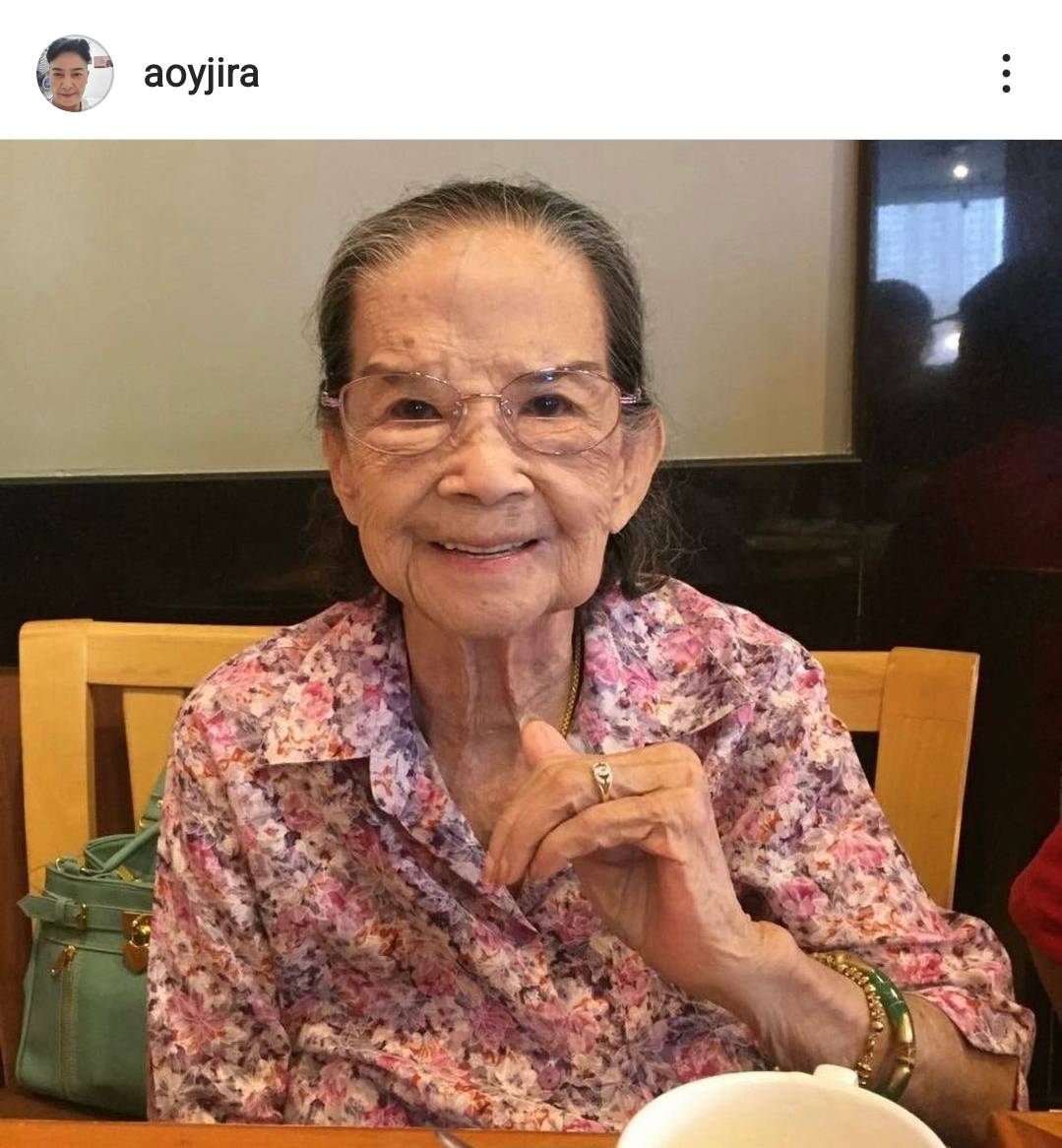 คุณยายมารศรี แอดมิทโรงพยาบาลอีกครั้ง แอบบ่นเหงา คุณยายมารศรี แอดมิทโรงพยาบาลอีกครั้ง แอบบ่นเหงา