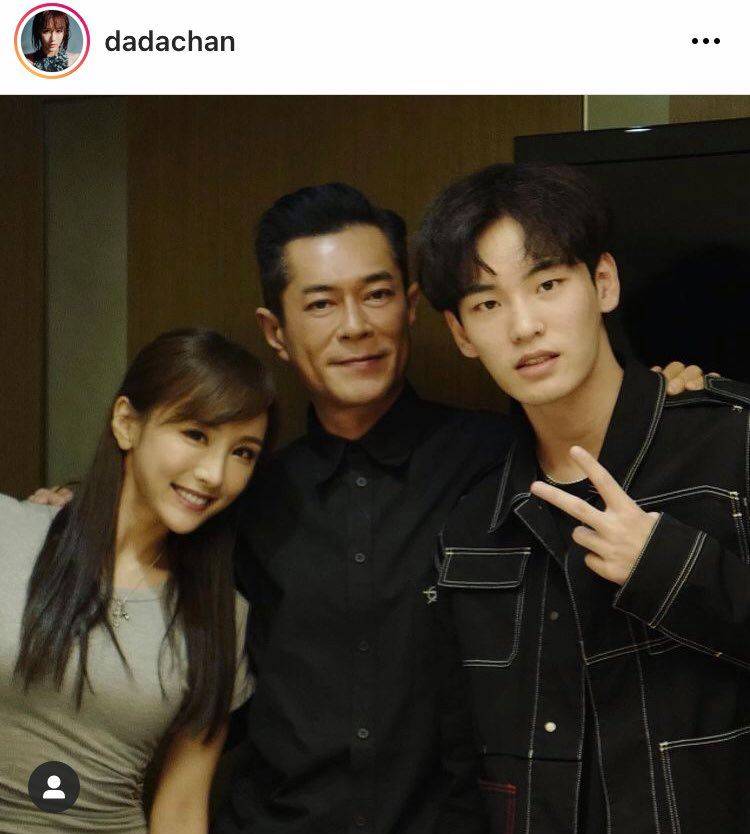 เอ็นดู ‘กู่เทียนเล่อ’!! วันเกิดอายุ 51 ปี เป่าเค้กดาร์ธเวเดอร์ เอ็นดู ‘กู่เทียนเล่อ’!! วันเกิดอายุ 51 ปี เป่าเค้กดาร์ธเวเดอร์