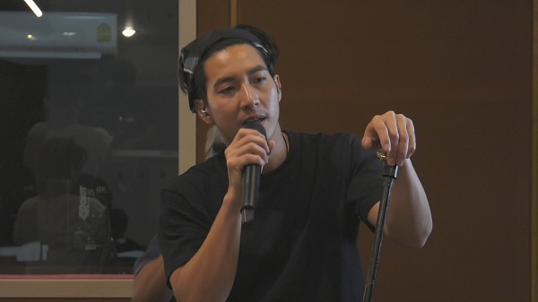 “โตโน่” ลุยซ้อมคอนเสิร์ตออนไลน์หารายได้ช่วยเหลือเต่าทะเล (มีคลิป)