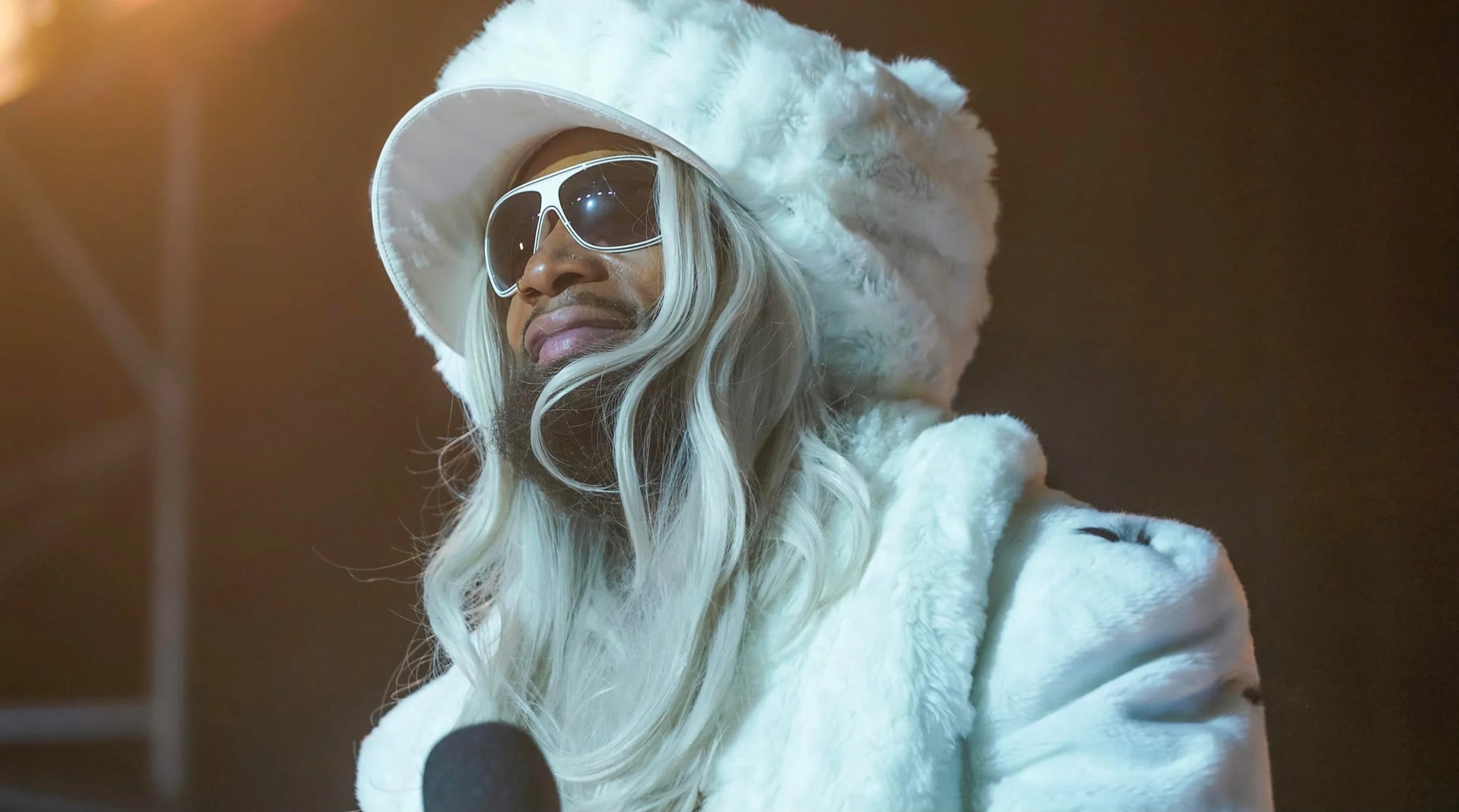“Wiz Khalifa” แสดงหนังเรื่องแรก “Spinning Gold” “Wiz Khalifa” แสดงหนังเรื่องแรก “Spinning Gold”