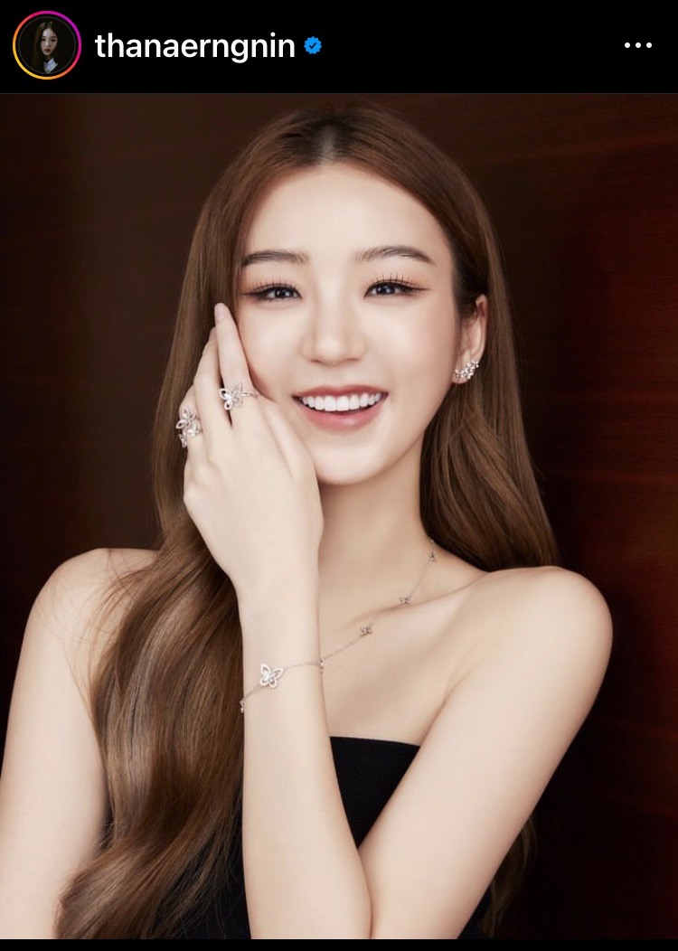รวมแก๊งสวยคูณ3 ต้าเหนิง ลิซ่า มินนี่ เซลฟี่หน้ากระจก รวมแก๊งสวยคูณ3 ต้าเหนิง ลิซ่า มินนี่ เซลฟี่หน้ากระจก