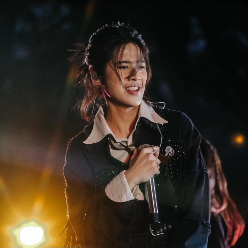SARAH SALOLA วอนแฟนเพลง งดสูบบุหรี่ในบริเวณงาน หลังทำเส้นเสียงอักเสบจนร้องเพลงไม่ได้