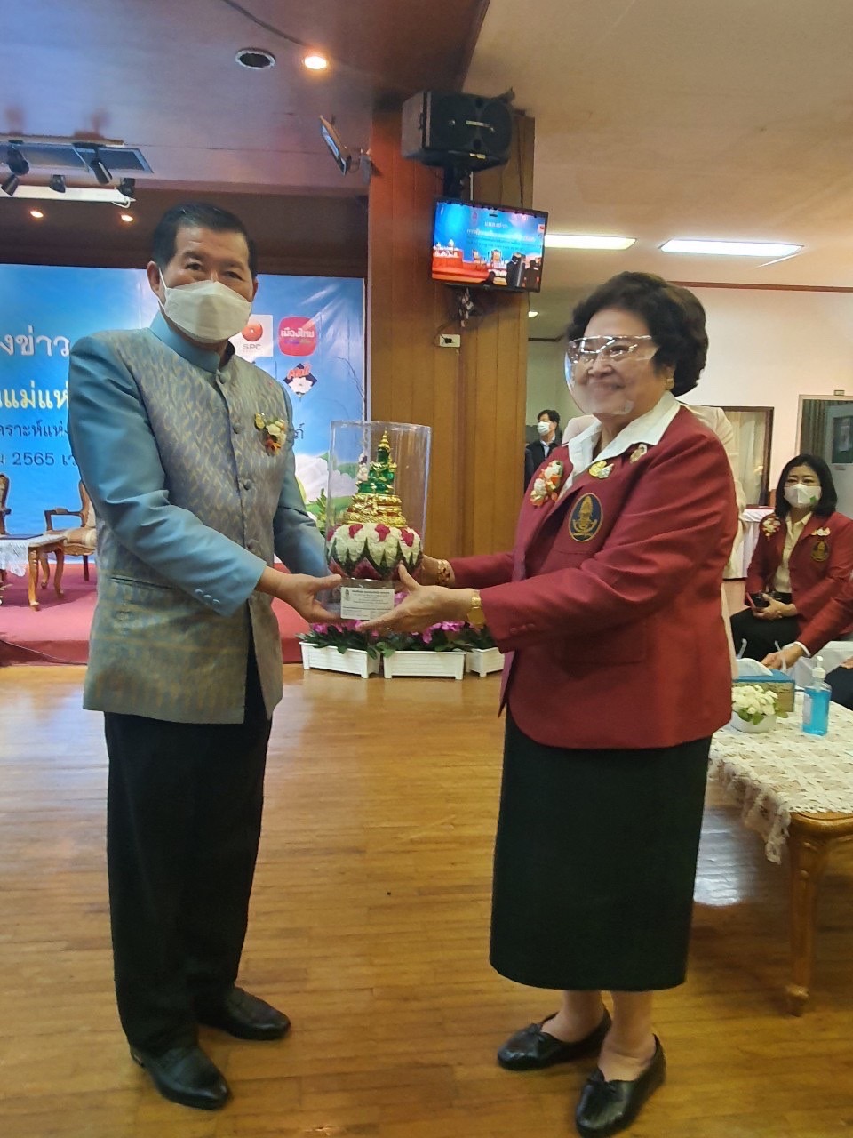 “นิพนธ์”ได้รับคัดเลือกเข้ารับพระราชทานรางวัลลูกกตัญญูอย่างสูงต่อแม่ 