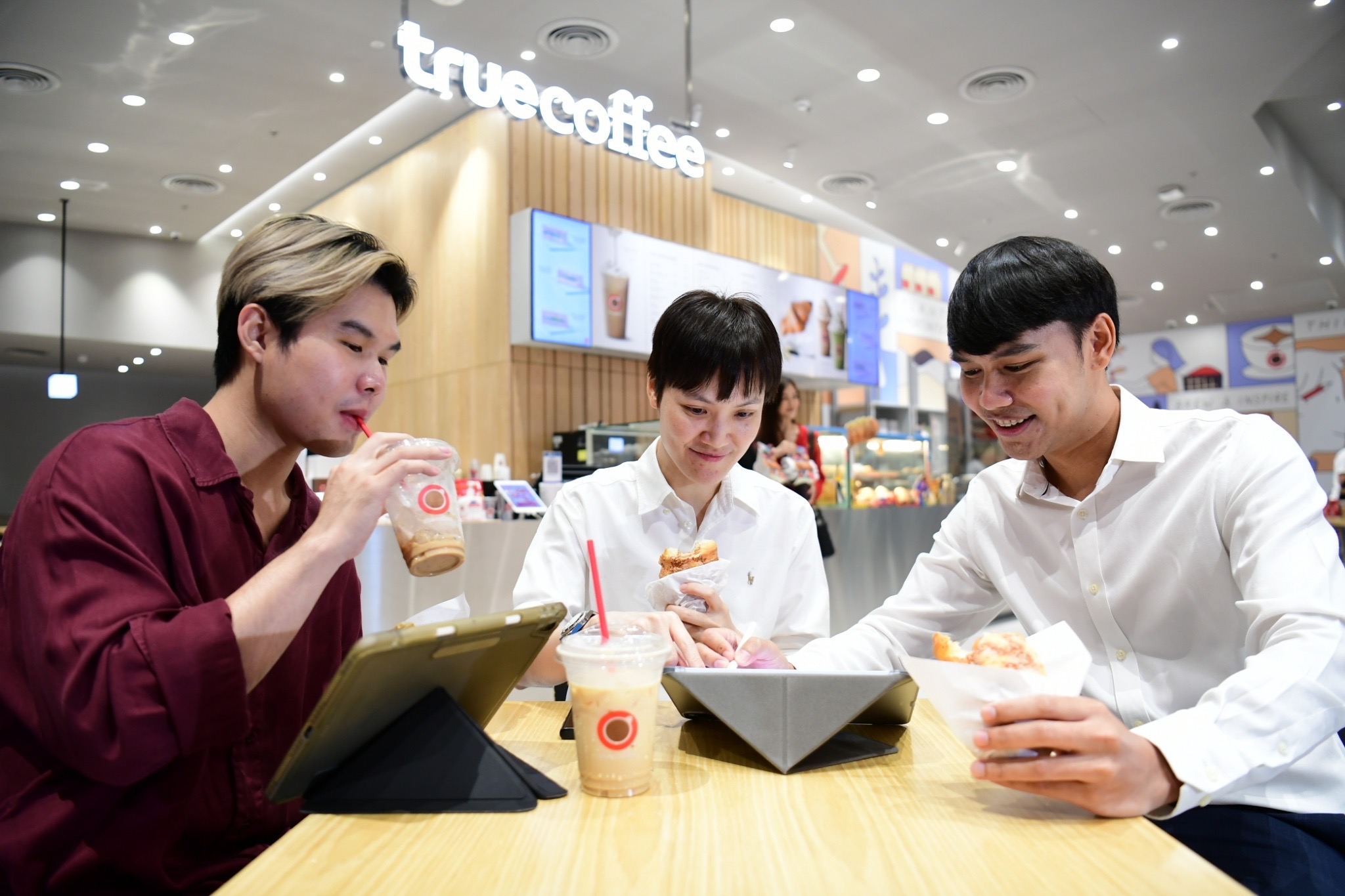 ไส้กรอก CP’ x ‘True Coffee’ รังสรรค์พัฟไส้กรอก 2 เมนูใหม่!