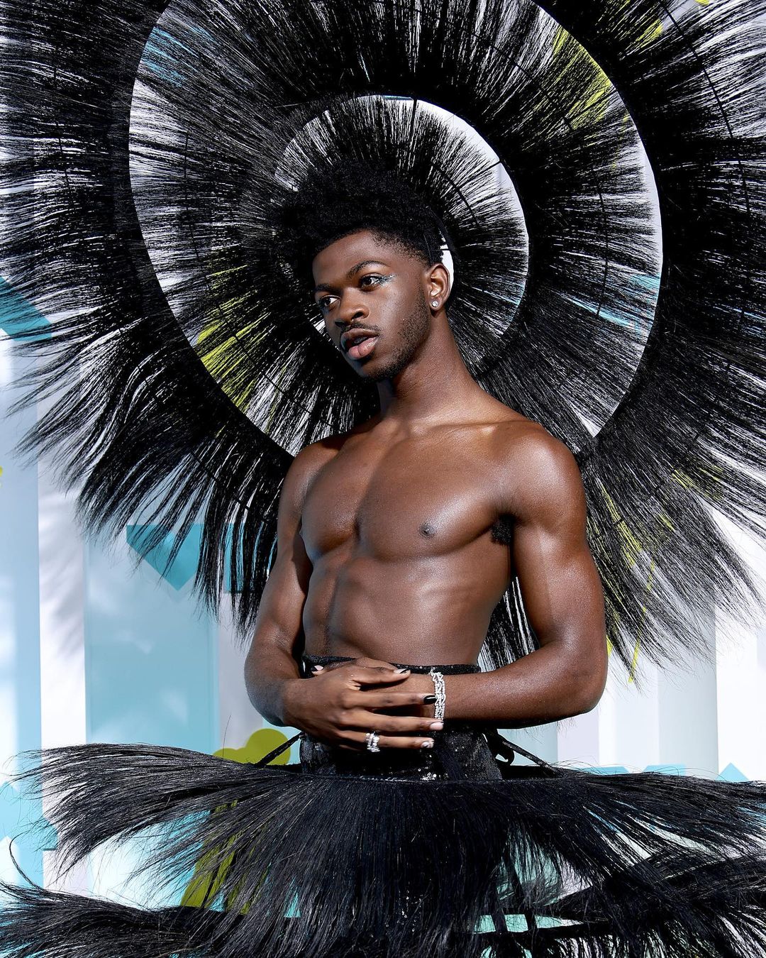 ข้าศึกบุก ! “Lil Nas X” พักคอนเสิร์ตชั่วคราวเพื่อไปทำถ่ายอุจจาระ 