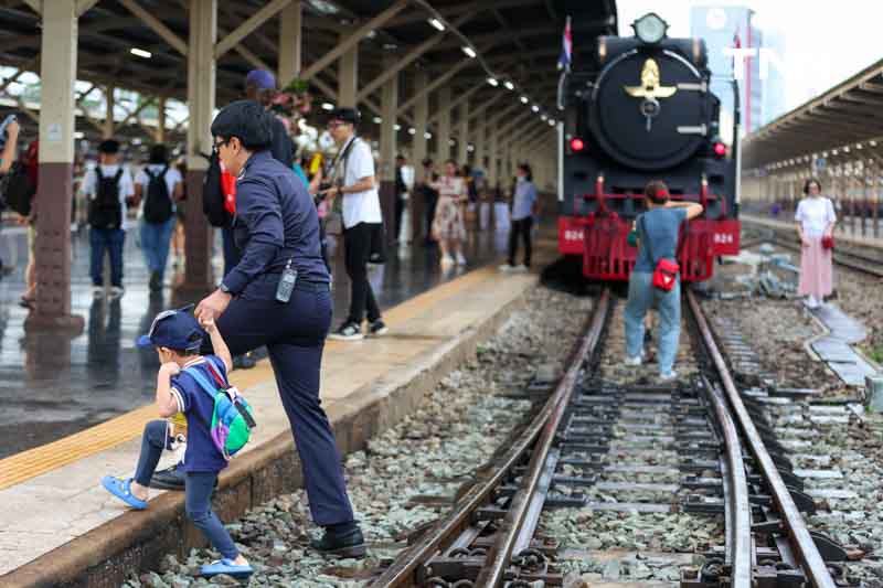 ขบวนรถจักรไอน้ำประวัติศาสตร์ เที่ยวชมกรุงเก่า “อยุธยา” เนื่องในวันปิยมหาราช ขบวนรถจักรไอน้ำประวัติศาสตร์ เที่ยวชมกรุงเก่า “อยุธยา” เนื่องในวันปิยมหาราช