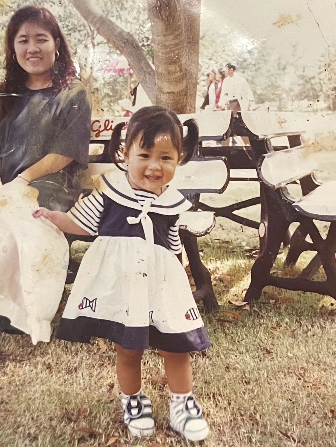 ใครเป็นใคร?! ย้อนดูรูปวัยเด็กของศิลปินคนดัง!!