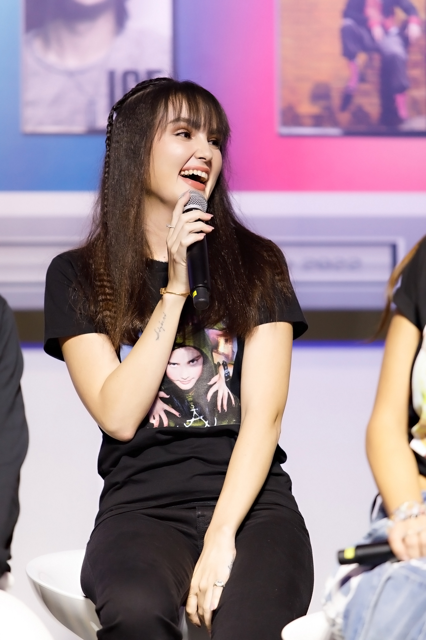 ร่ายคาถาโชว์!! นาตาลี มะลึกกึ๊กกึ๋ยย์ หวนคืนวงการบันเทิง หลังหายไปนานถึง 20 ปี