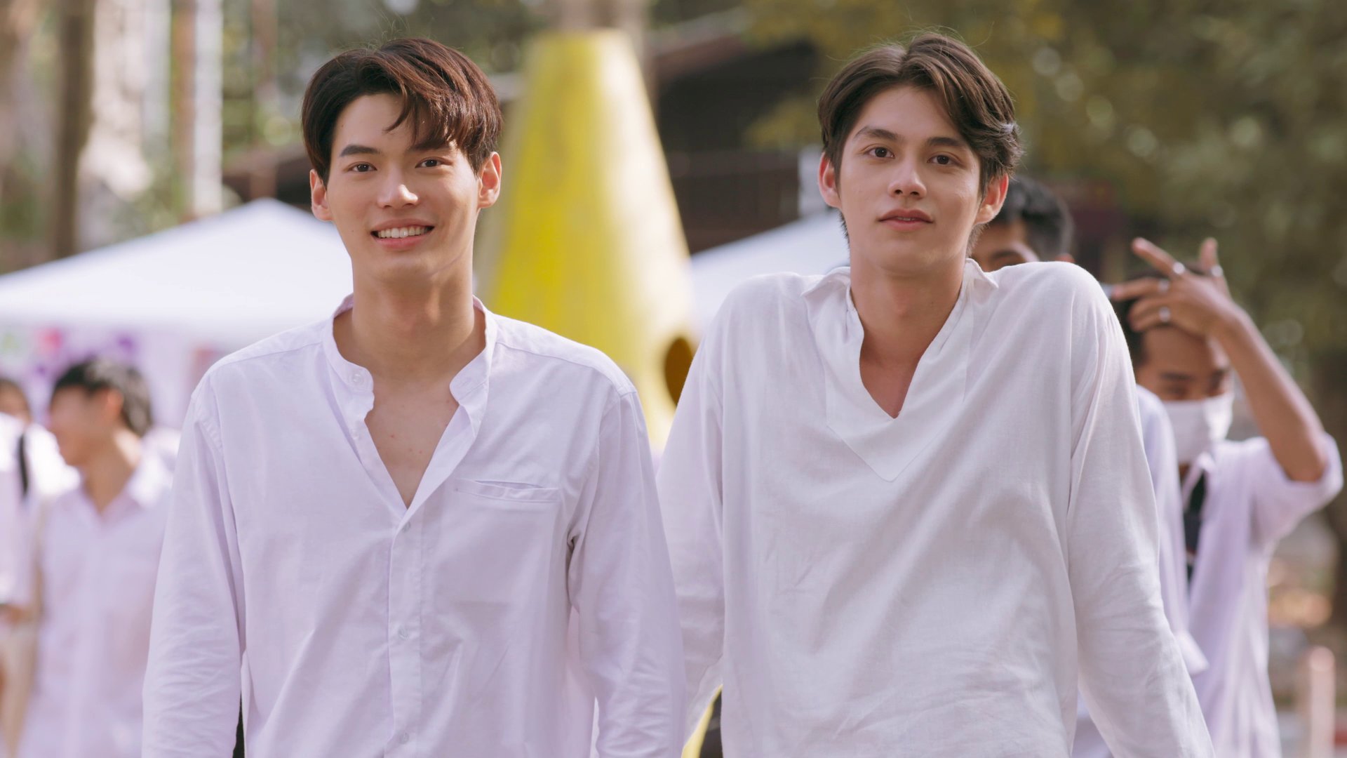 ไบร์ท วชิรวิชญ์ พระเอกซุปตาร์ดาวรุ่ง ผู้โด่งดังจากซีรีส์วาย