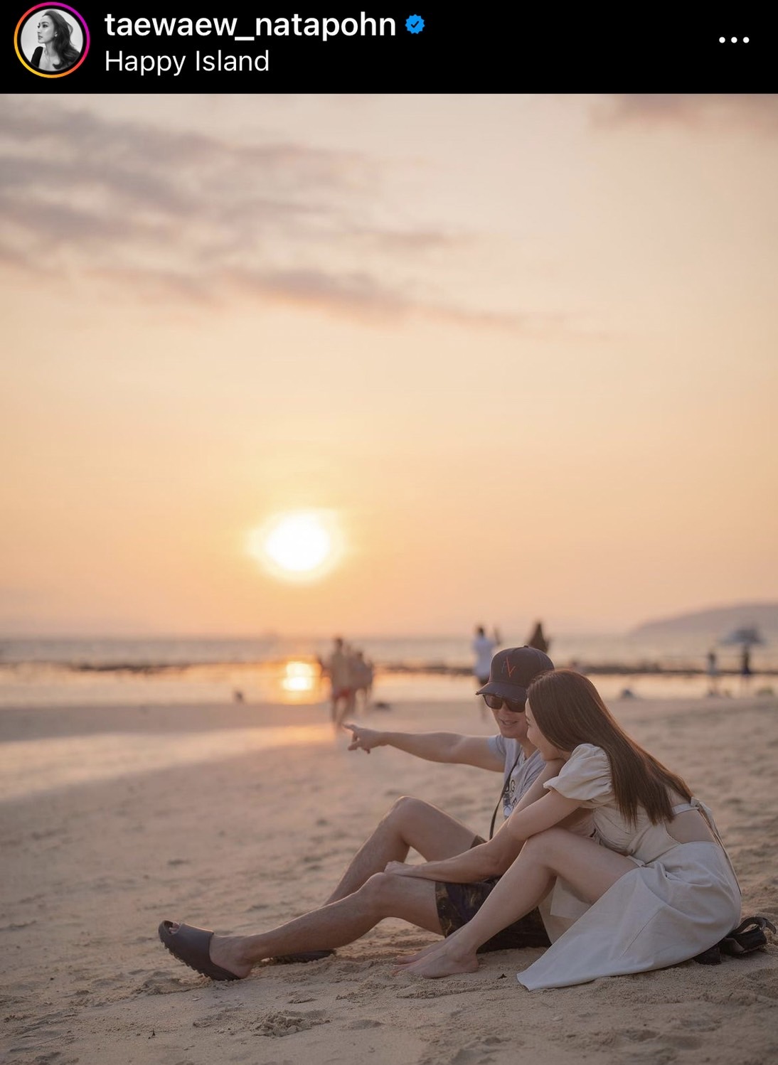 แต้ว - ไฮโซณัย สาดความหวานริมทะเล แฟนคลับแห่ถามพรีเวดดิ้งหรือเปล่า!? แต้ว - ไฮโซณัย สาดความหวานริมทะเล แฟนคลับแห่ถามพรีเวดดิ้งหรือเปล่า!?