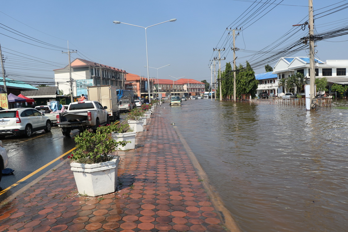 สรุปสถานการณ์ เขื่อนเจ้าพระยา 20 ต.ค. ระบายน้ำลดลง-แต่เหนือเขื่อนยังอ่วม