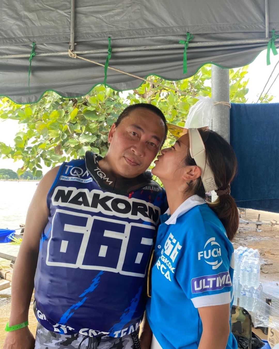 เปิ้ล นาคร เป็นปลื้มหลังลูกชายแข่งเจ็ทสกีคว้าอันดับ 5 (มีคลิป) เปิ้ล นาคร เป็นปลื้มหลังลูกชายแข่งเจ็ทสกีคว้าอันดับ 5 (มีคลิป)
