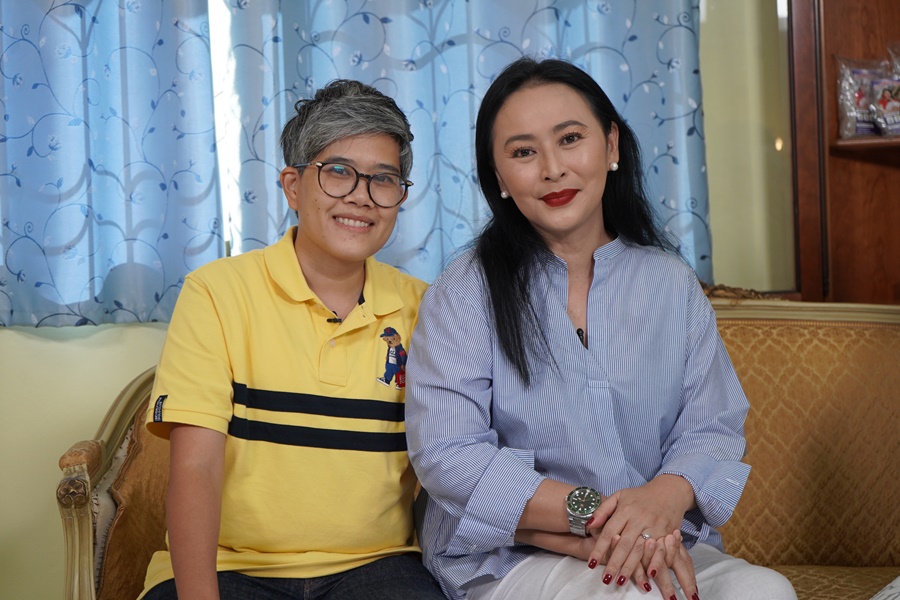“หมวย สุภาภรณ์” เปิดตัวหวานใจสาวหล่อ ที่เข้ามาเติมเต็มชีวิต... “หมวย สุภาภรณ์” เปิดตัวหวานใจสาวหล่อ ที่เข้ามาเติมเต็มชีวิต...