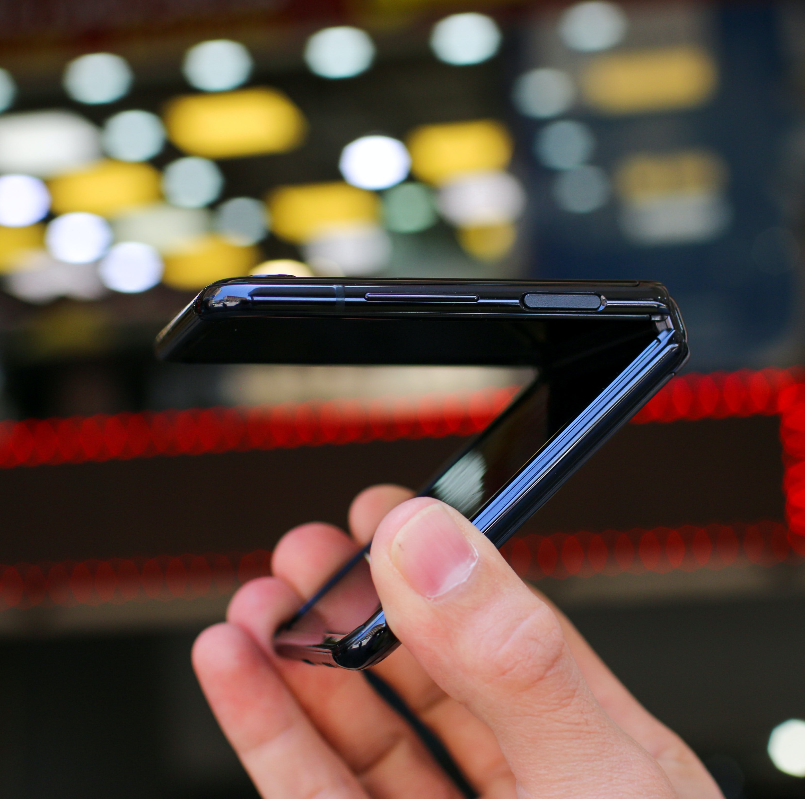 มาแน่ไหม! Apple ลือหึ่ง ซุ่มทำมือถือจอพับได้เตรียมเปิดขายปี 2023