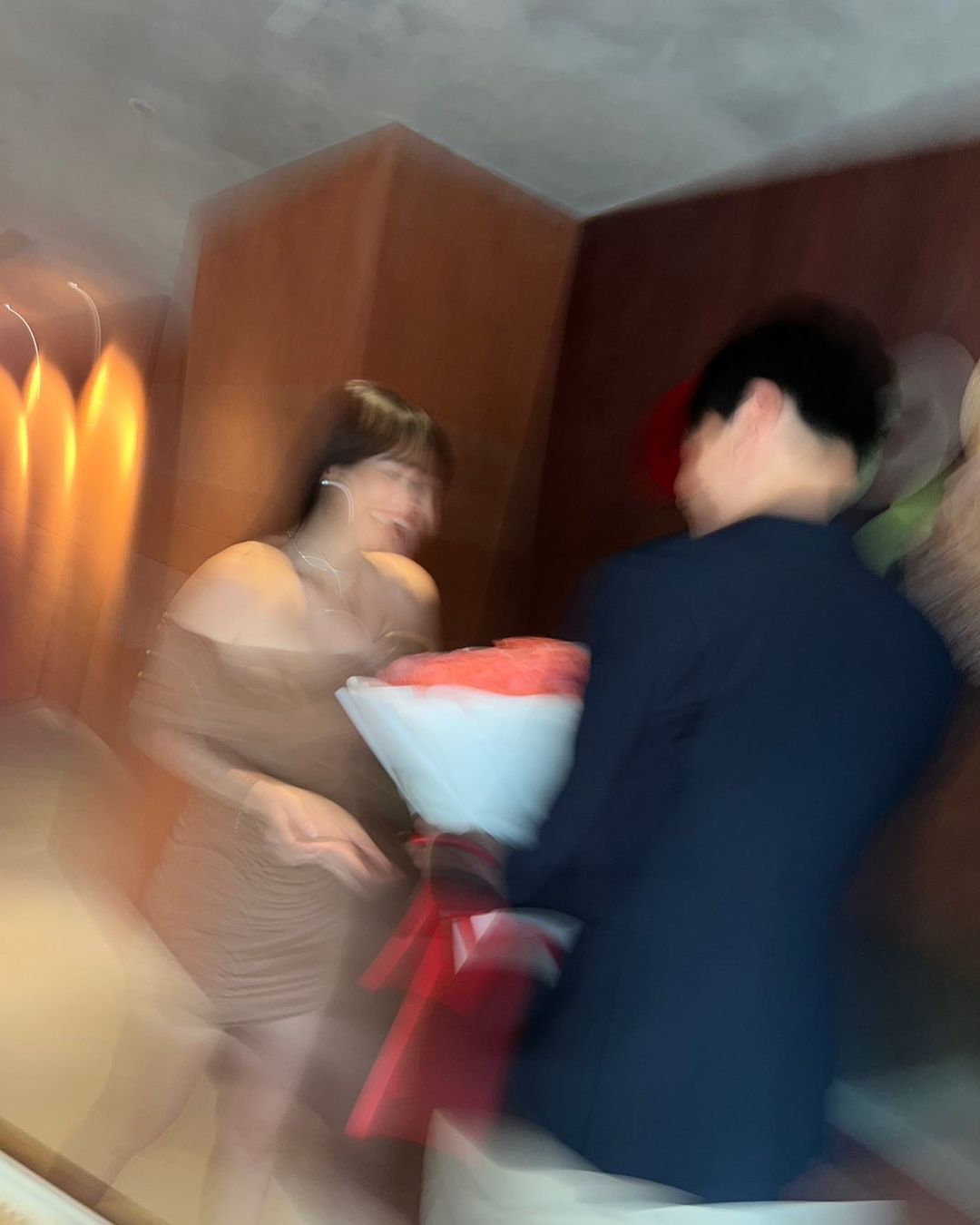 จัดให้ตามคำขอมิน พีชญาโพสต์รูปแฟนให้เห็นกันแบบชัดๆ