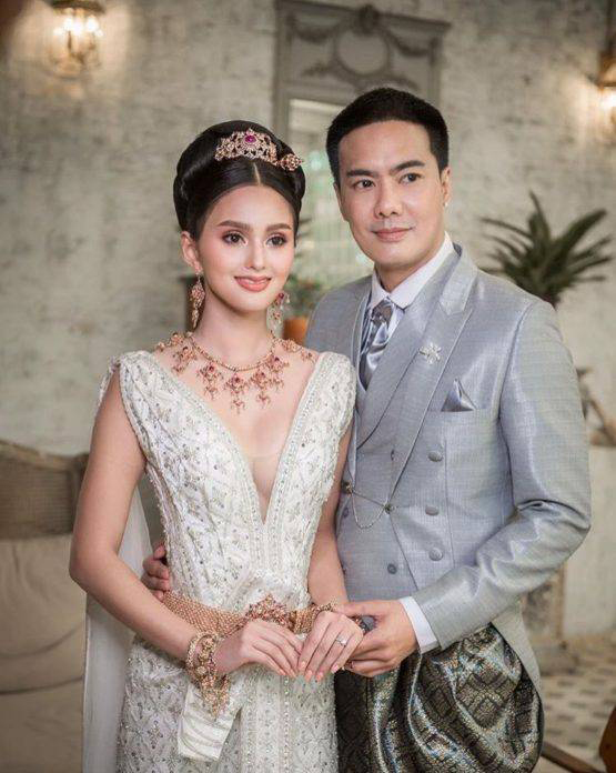 เคลลี่ ธนะพัฒน์ น้ำตาคลอ! เปิดใจเหตุแยกทางกับ น้องนาย เคลลี่ ธนะพัฒน์ น้ำตาคลอ! เปิดใจเหตุแยกทางกับ น้องนาย