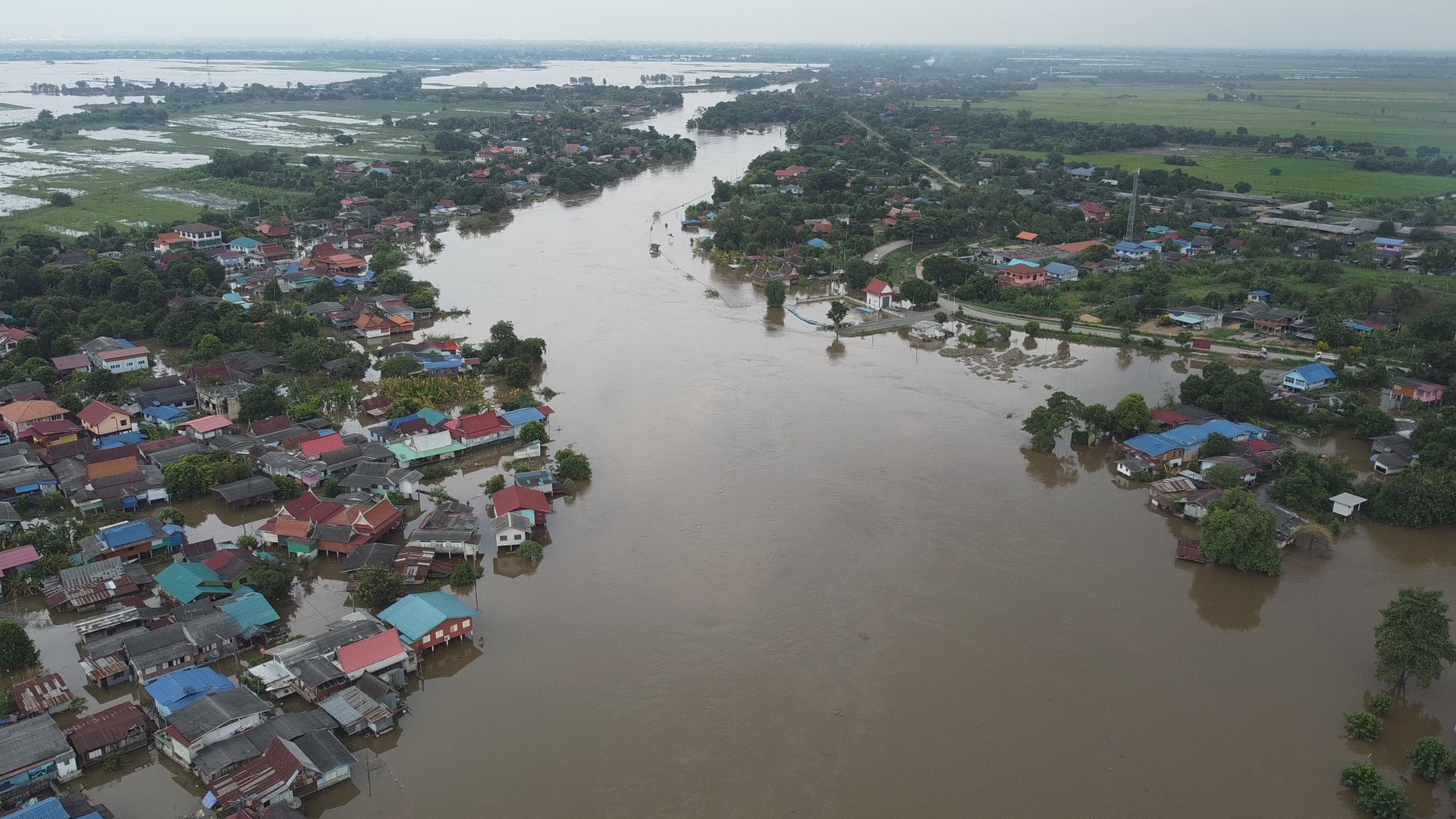 อยุธยาน้ำยังท่วม 12 อำเภอ ชาวบางบาลหลายร้อยครัวเรือนเดือดร้อนหนัก