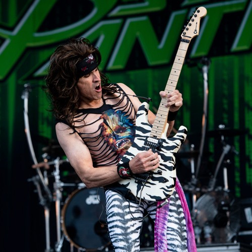 BTS โดนมือกีตาร์วง Steel Panther แขวะว่าเพลงห่วยจนทนฟังไม่ได้ 
