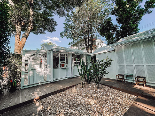 10 คาเฟ่แถวราชพฤกษ์ ร้านเด็ดถ่ายรูปสวย ห้ามพลาดไปเช็กอิน