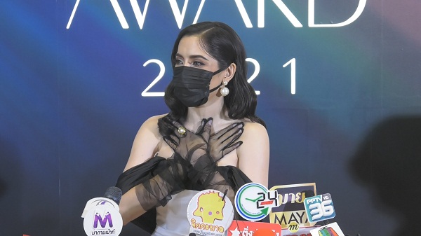 “พิ้งกี้ สาวิกา” ดีใจ “เบิร์ด” ส่งเสื้อให้ ยิ้มฝ่ายชายกำลังใจดี   (มีคลิป)