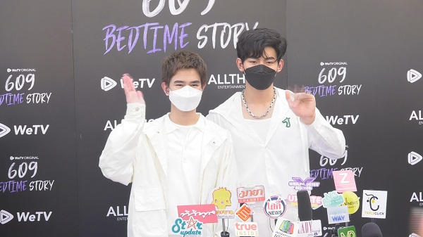 แฟนคลับเฮรัวๆ “โอห์ม-ฟลุ๊ค” รับงานคู่ต่อเนื่อง    (มีคลิป)
