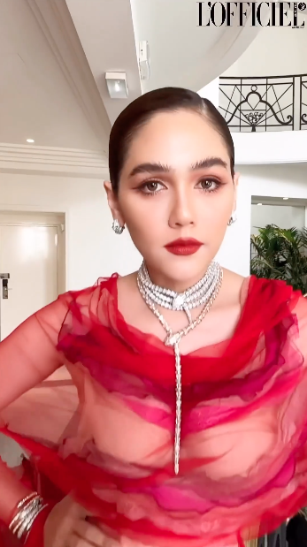 เปิดลุควันส่งท้าย!! ‘ชมพู่ อารยา’ บนพรมแดงคานส์ แซ่บแรงทั้งราคาและอิมเมจ เปิดลุควันส่งท้าย!! ‘ชมพู่ อารยา’ บนพรมแดงคานส์ แซ่บแรงทั้งราคาและอิมเมจ