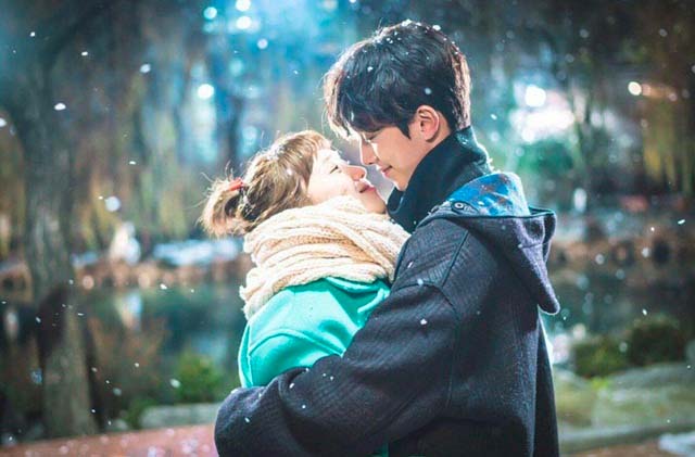 จากคู่จิ้นสู่คู่จริง รวมคู่รักคนบันเทิงที่พบรักกันในจอ