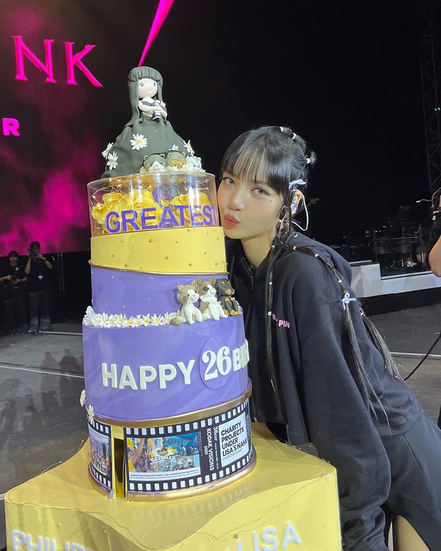 ฮอตครองเทรนด์โลก!! บลิงค์และวง BLACKPINK อวยพรวันเกิด 'ลิซ่า' อายุ 26 ปี ฮอตครองเทรนด์โลก!! บลิงค์และวง BLACKPINK อวยพรวันเกิด 'ลิซ่า' อายุ 26 ปี