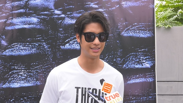  “ออกัส” เผยขอรับบทแต่งหญิงครั้งเดียวพอ ยอมรับไม่ถนัด (มีคลิป)
