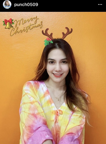 พั้นช์ วรกาญจน์ หายโควิด กลับบ้านแล้ว เผยตามีเปลียนสีนิดนึง!! พั้นช์ วรกาญจน์ หายโควิด กลับบ้านแล้ว เผยตามีเปลียนสีนิดนึง!!