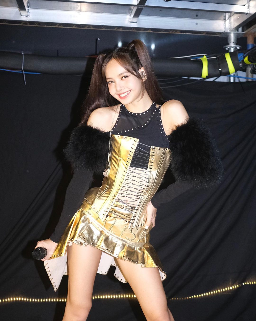 บลิงค์ไทยปริ่ม!! 'ลิซ่า' ไลฟ์สดเดี่ยวไหว้ขอบคุณ แถมได้จารึกชื่อสู่ Asian Hall of Fame บลิงค์ไทยปริ่ม!! 'ลิซ่า' ไลฟ์สดเดี่ยวไหว้ขอบคุณ แถมได้จารึกชื่อสู่ Asian Hall of Fame