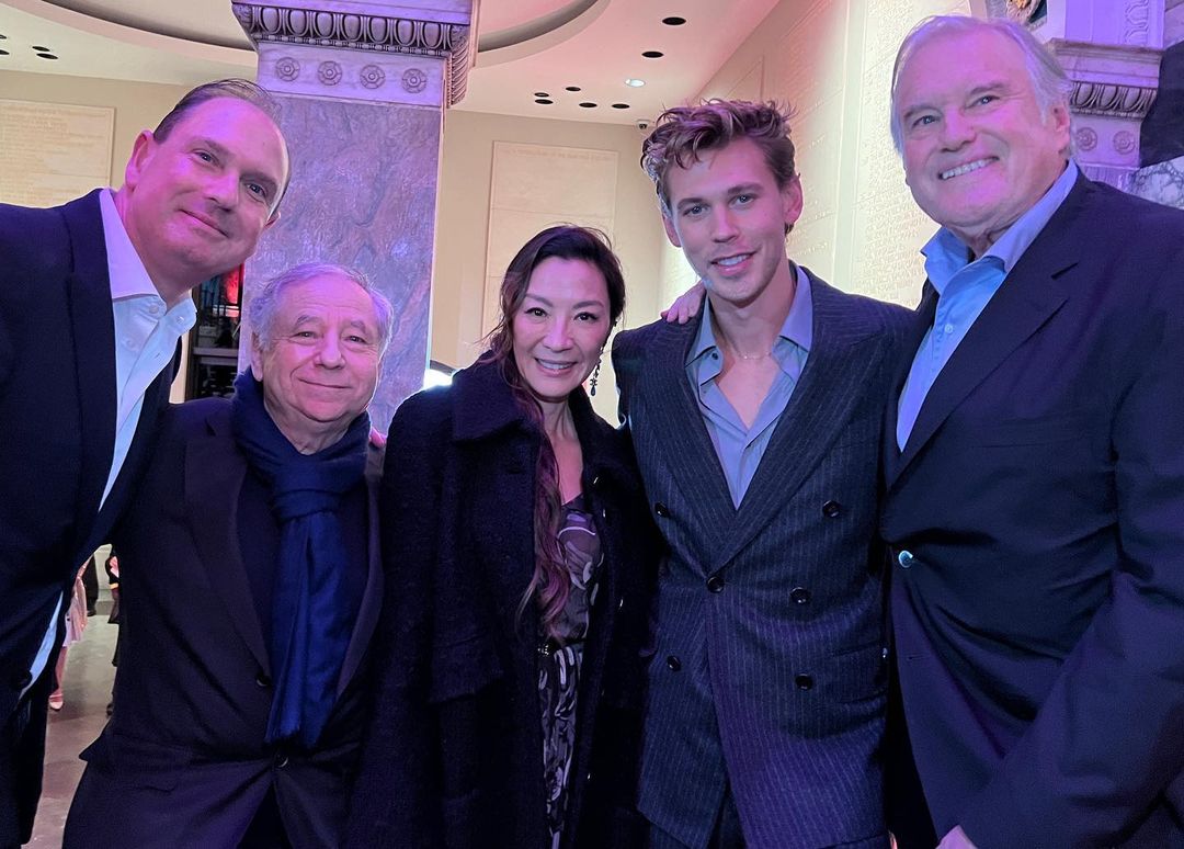 หมั้นมา 19 ปี!! ‘มิเชล โหย่ว’ วัย 60 ปี สละโสดกับเจ้าบ่าวชาวฝรั่งเศส ที่สวิตเซอร์แลนด์ หมั้นมา 19 ปี!! ‘มิเชล โหย่ว’ วัย 60 ปี สละโสดกับเจ้าบ่าวชาวฝรั่งเศส ที่สวิตเซอร์แลนด์
