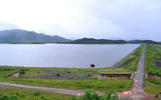 รู้จัก เขื่อนกะทูน ทิวทัศน์สวยถูกขนานนาม สวิสต์เซอร์แลนด์แดนใต้