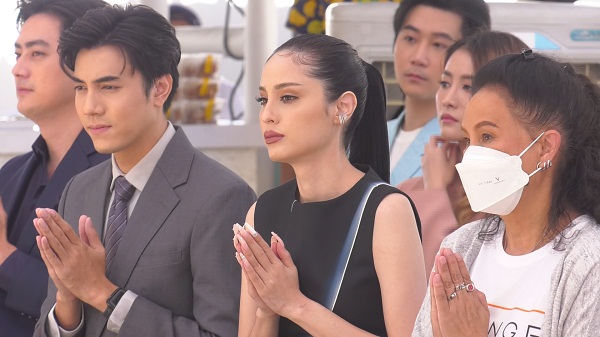 “ขวัญ” ตั้งเป้า 40 ใช้ชีวิตสบาย ลั่นหนุ่มใหม่เป็นนักธุรกิจ ปัดข้าราชการไม่ใช่  (มีคลิป)