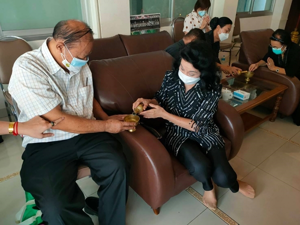 ทำบุญ 100 วัน ครูชาลี อินทรวิจิตร พิธีลอยอังคารอ่าวท่าฉลอม