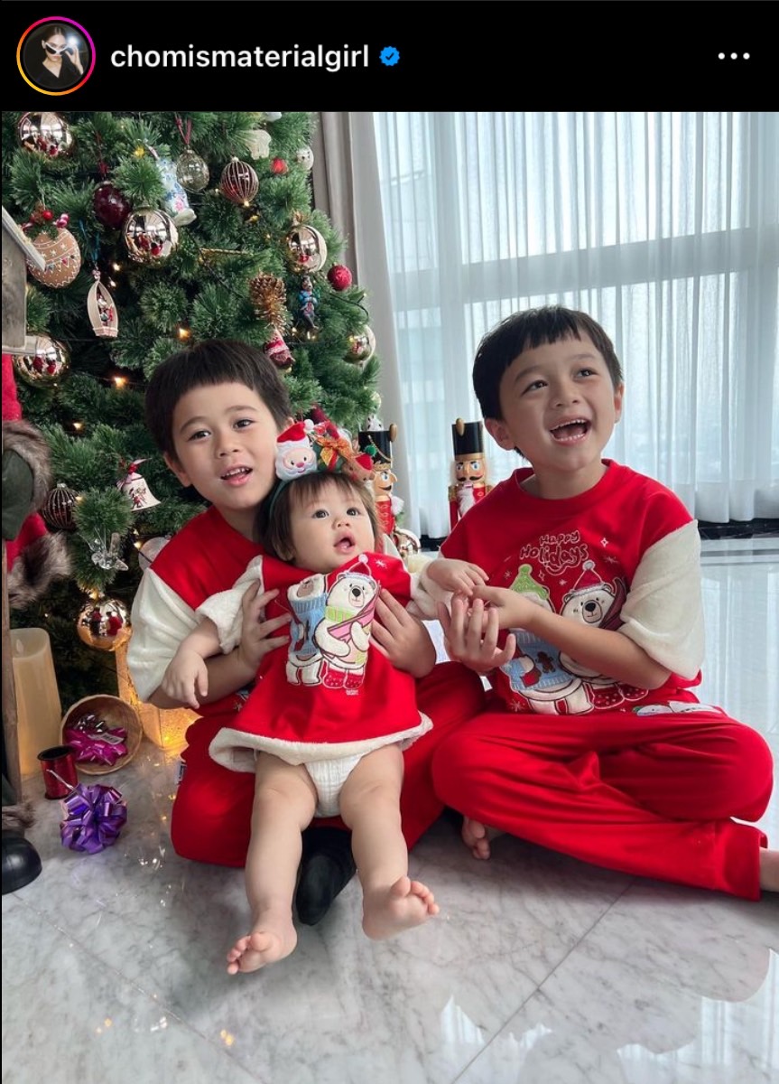 ชมพู่ อารยา เผยภาพ สายฟ้า-พายุ-แอบิเกล ฉลองคริสต์มาสล่วงหน้า ชมพู่ อารยา เผยภาพ สายฟ้า-พายุ-แอบิเกล ฉลองคริสต์มาสล่วงหน้า
