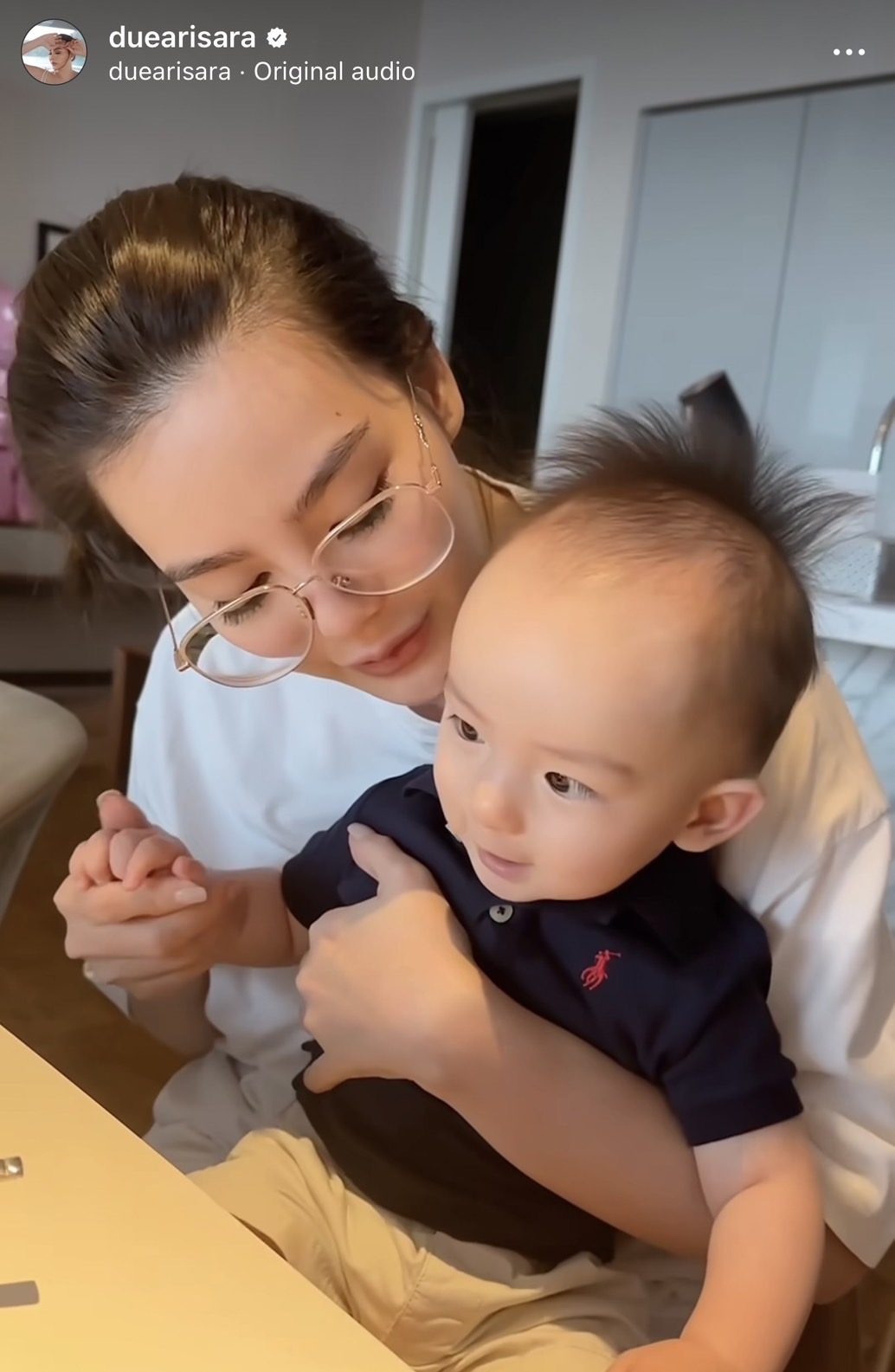 ดิว อริสรา ช็อก!! น้องไซลาส อายุเพิ่งจะ 9 เดือน แต่พูดได้ถึงขนาดนี้!? ดิว อริสรา ช็อก!! น้องไซลาส อายุเพิ่งจะ 9 เดือน แต่พูดได้ถึงขนาดนี้!?