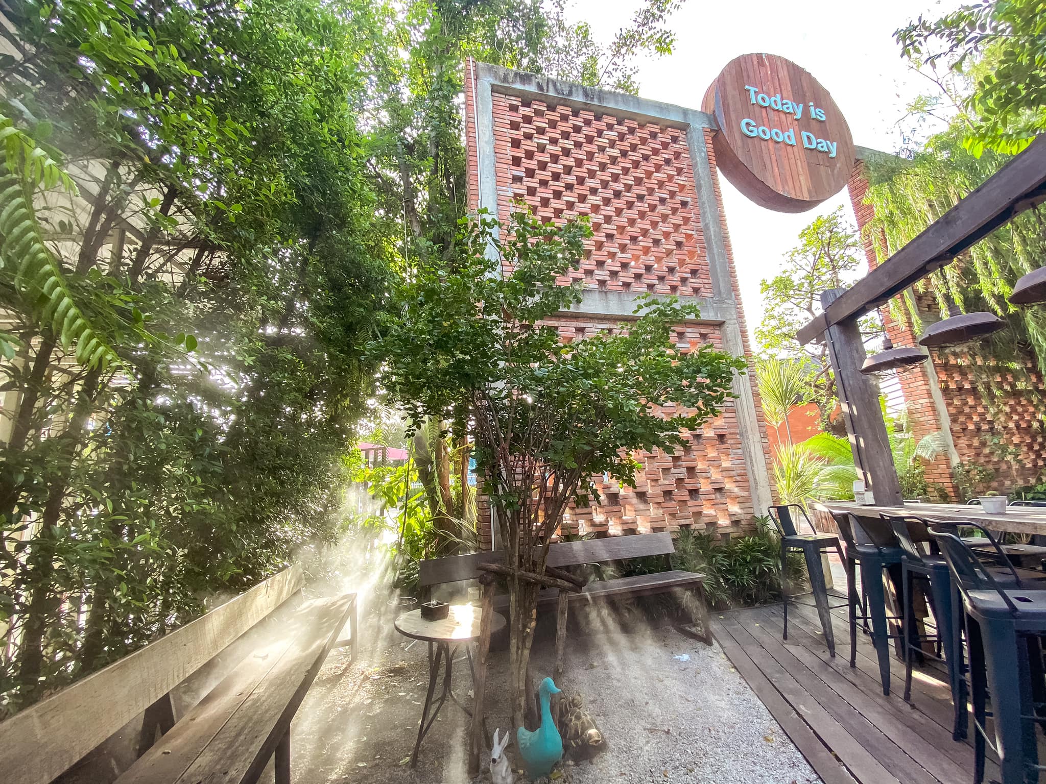 10 คาเฟ่ระยอง บรรยากาศดี อาบแดดเพลินริมทะเล