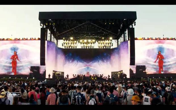 ชมโชว์ ‘มิลลิ’ บุก Coachella!! สุดจี๊ดพา ‘ข้าวเหนียวมะม่วง’ ร่วมโชว์บนเวทีโลก ชมโชว์ ‘มิลลิ’ บุก Coachella!! สุดจี๊ดพา ‘ข้าวเหนียวมะม่วง’ ร่วมโชว์บนเวทีโลก