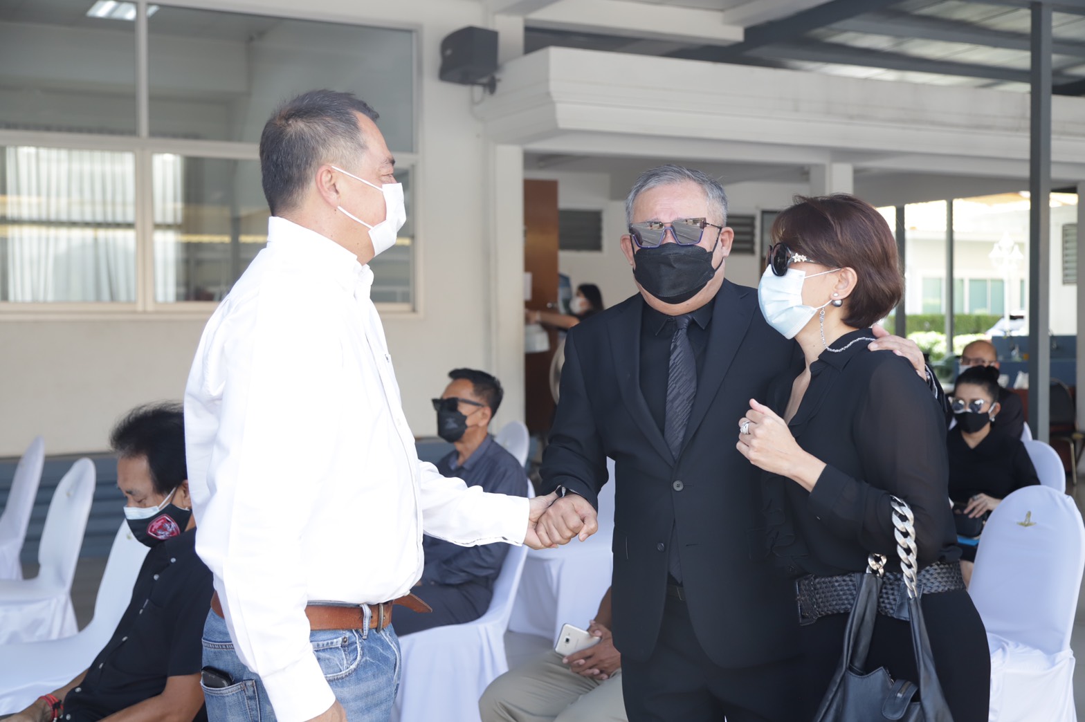 สุดอาลัย เป็ด เชิญยิ้ม ส่งคุณแม่เป็นครั้งสุดท้าย